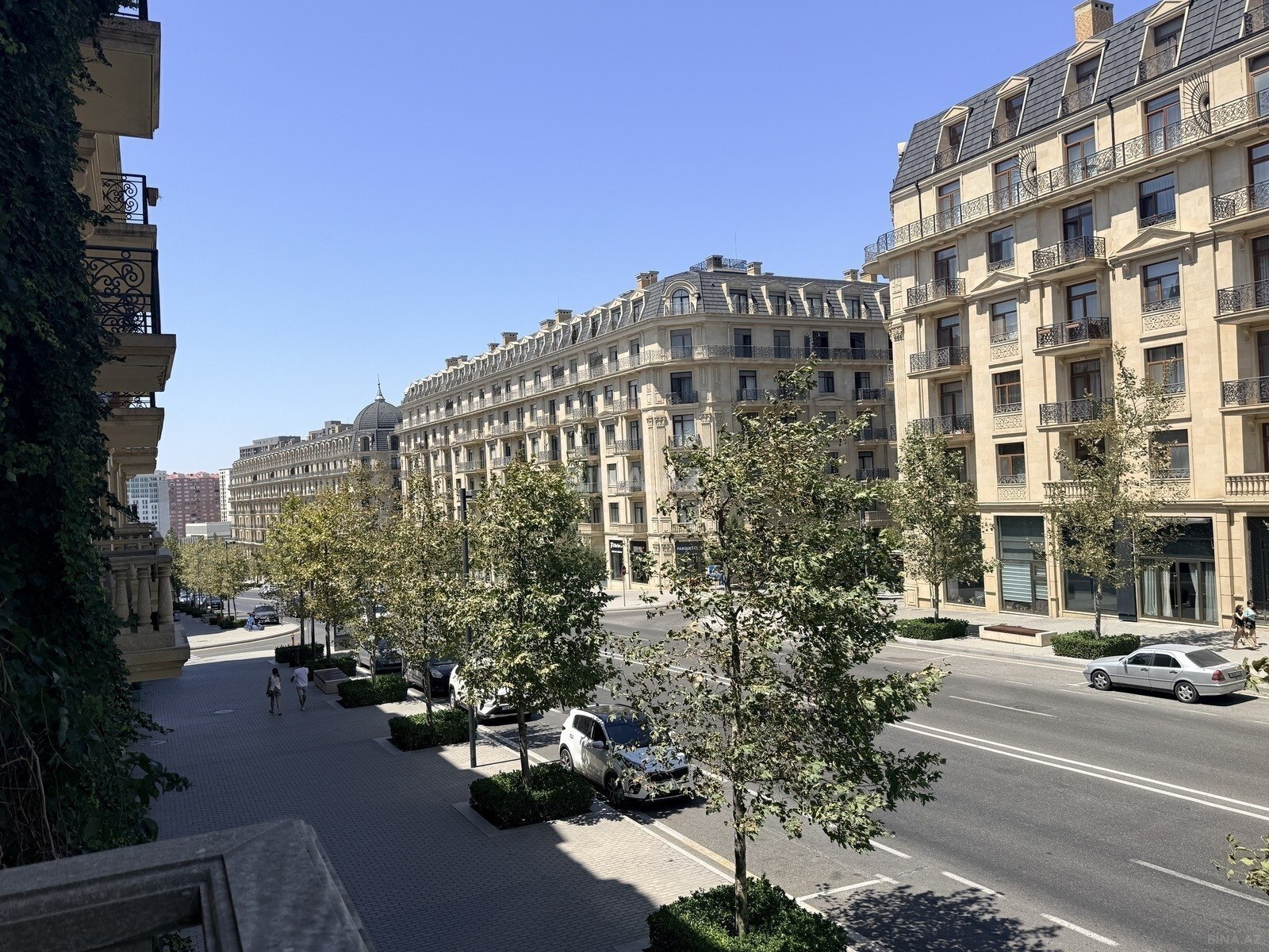 4 otaqlı yeni tikili 170 m², Xətai r.