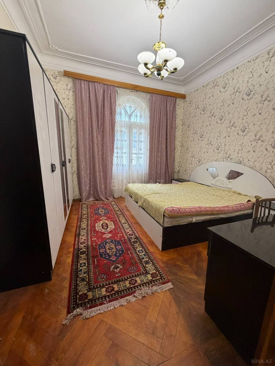 3 otaqlı köhnə tikili 75 m², Elmlər Akademiyası m.