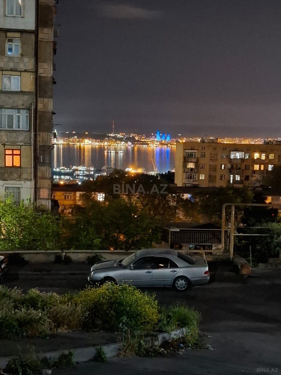3 otaqlı köhnə tikili 70 m², Həzi Aslanov m.