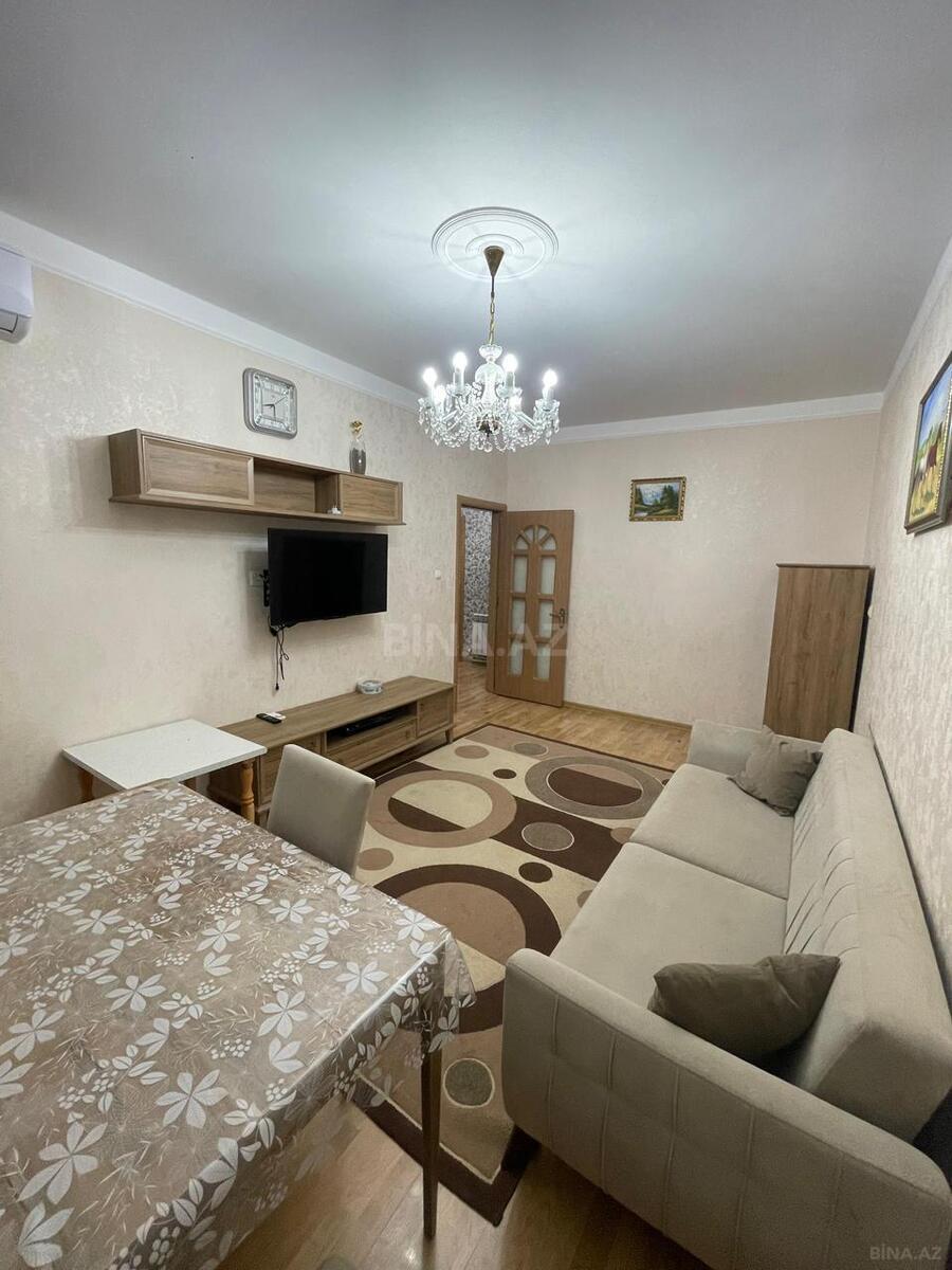3 otaqlı köhnə tikili 100 m², Memar Əcəmi m.