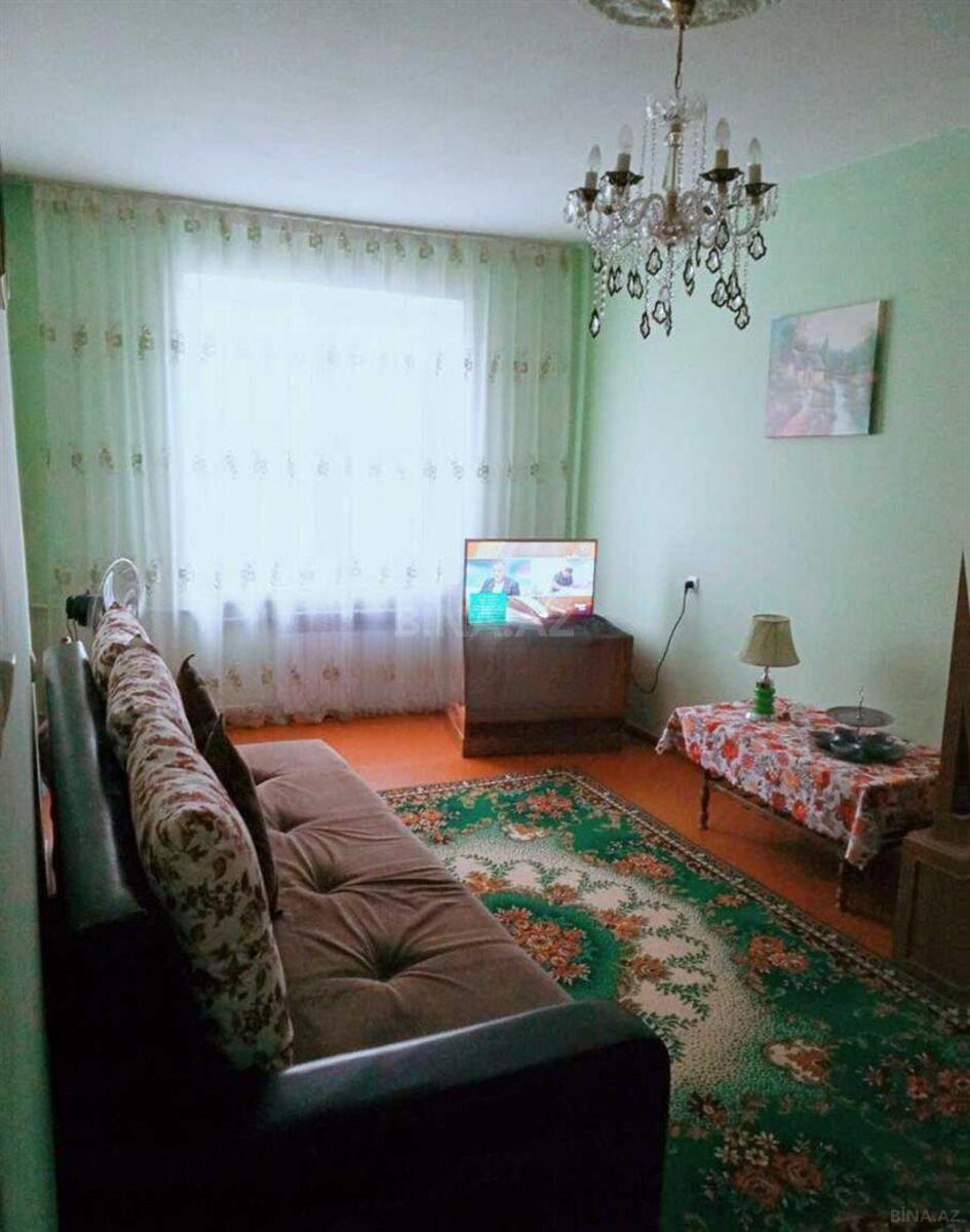 3 otaqlı köhnə tikili 80 m², Elmlər Akademiyası m.