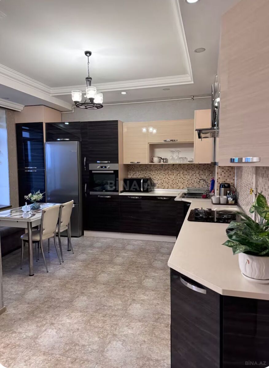 3 otaqlı yeni tikili 128 m², Bayıl q.