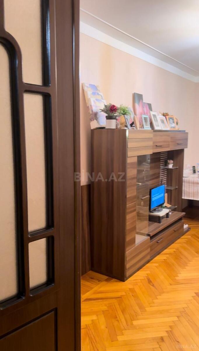 3 otaqlı köhnə tikili 90 m², 28 May m.