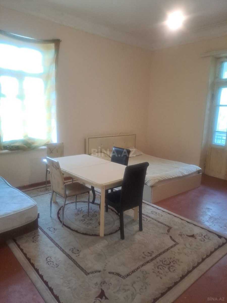 2 otaqlı köhnə tikili 60 m², Bayıl q.