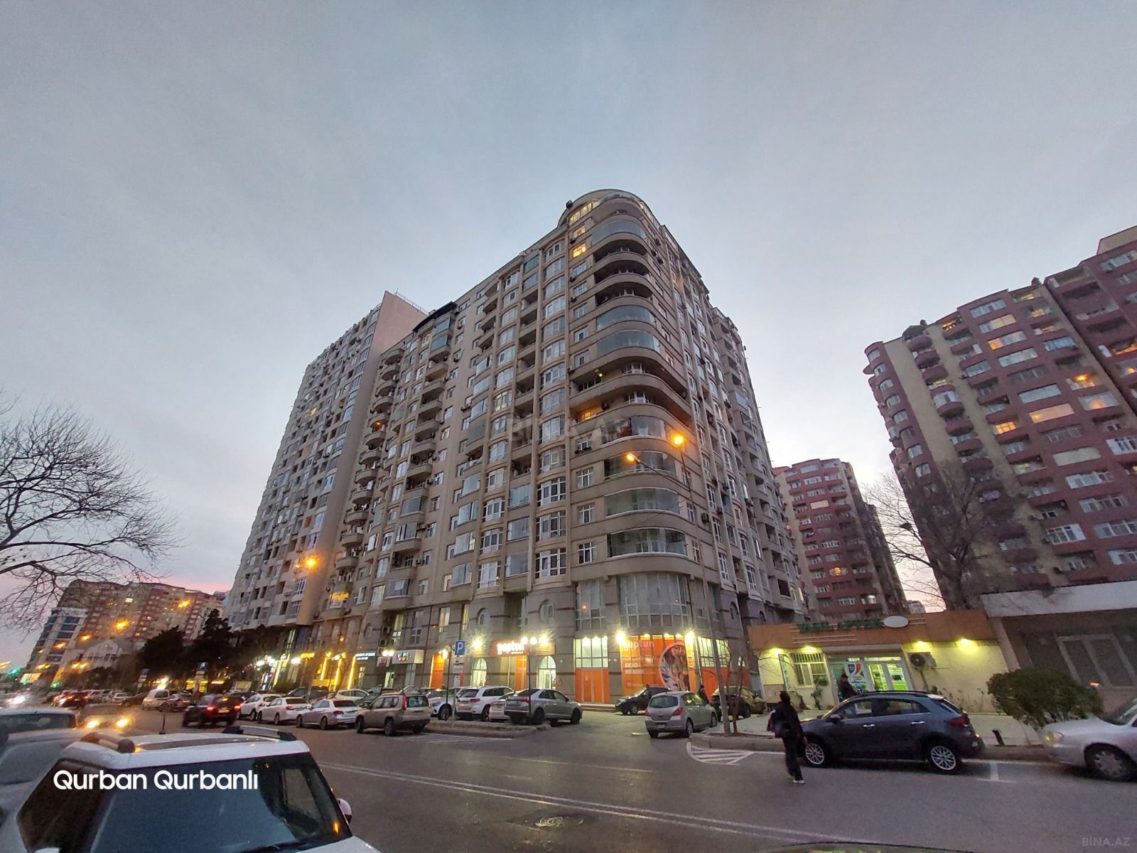 3 otaqlı yeni tikili 125 m², Şah İsmayıl Xətai m.