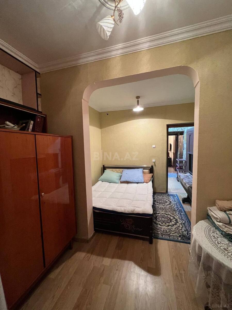 Satılır 2 otaqlı köhnə tikili 42 m², Həzi Aslanov q. - şəkil 2