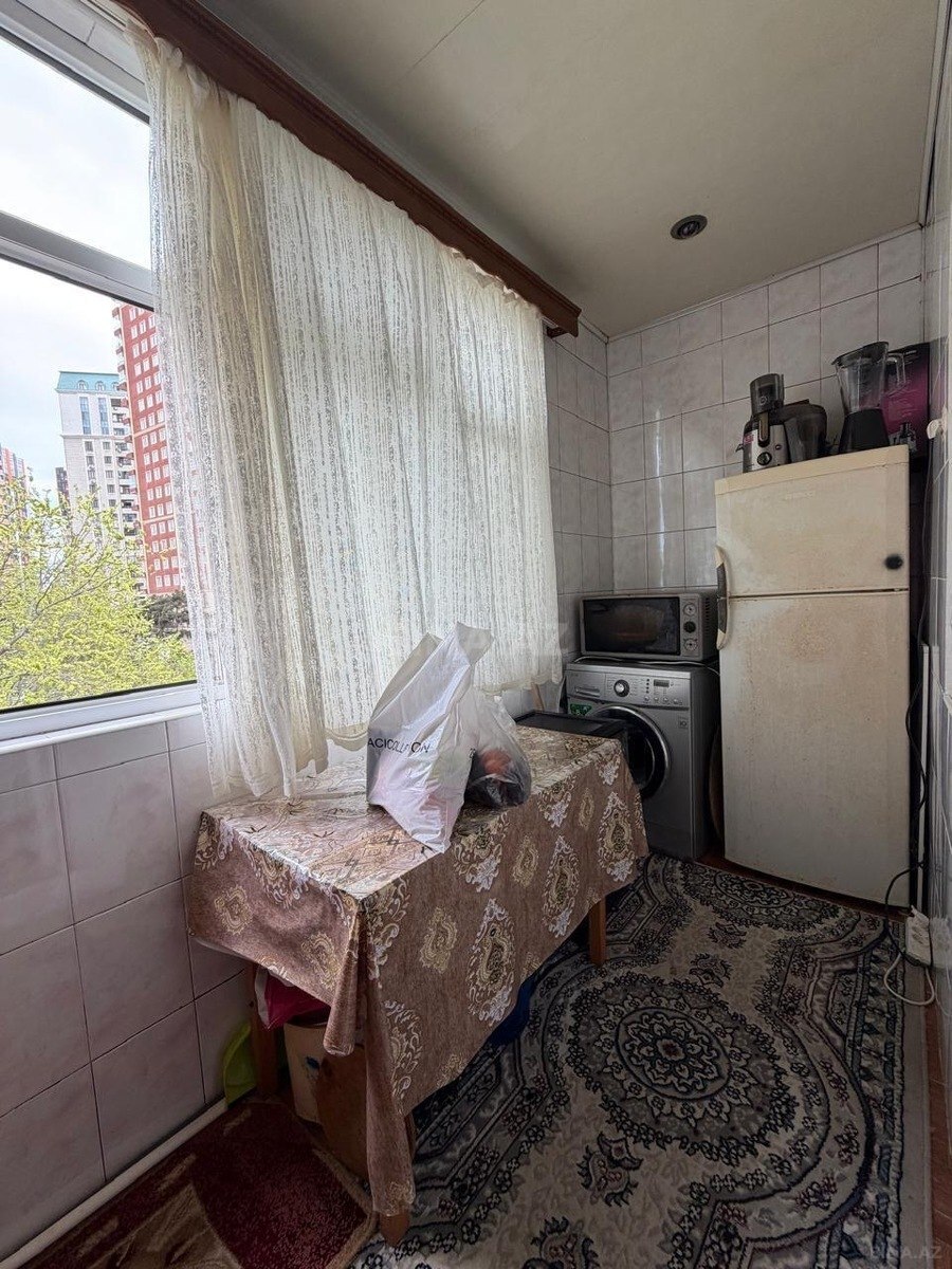 2 otaqlı köhnə tikili 30 m², Memar Əcəmi m. - əsas şəkil