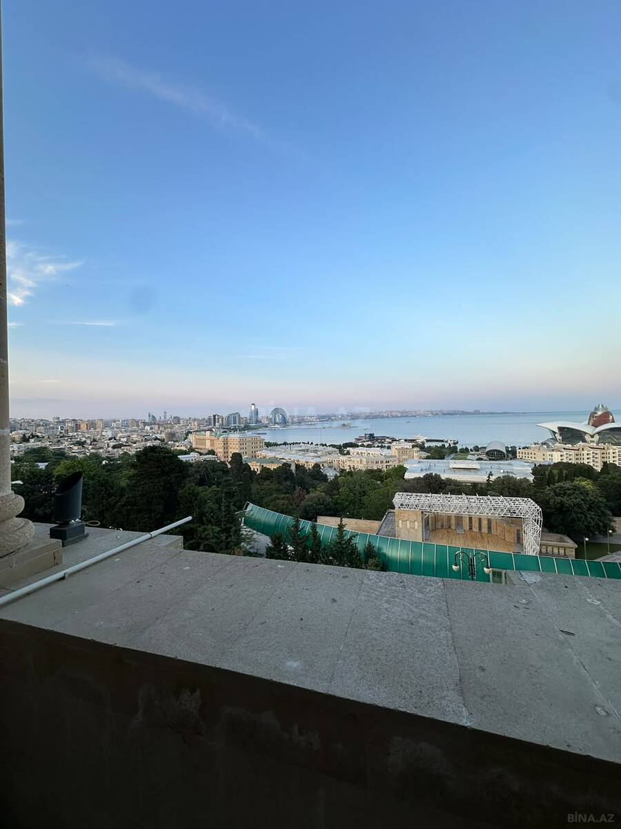 3 otaqlı yeni tikili 130 m², İçəri Şəhər m.
