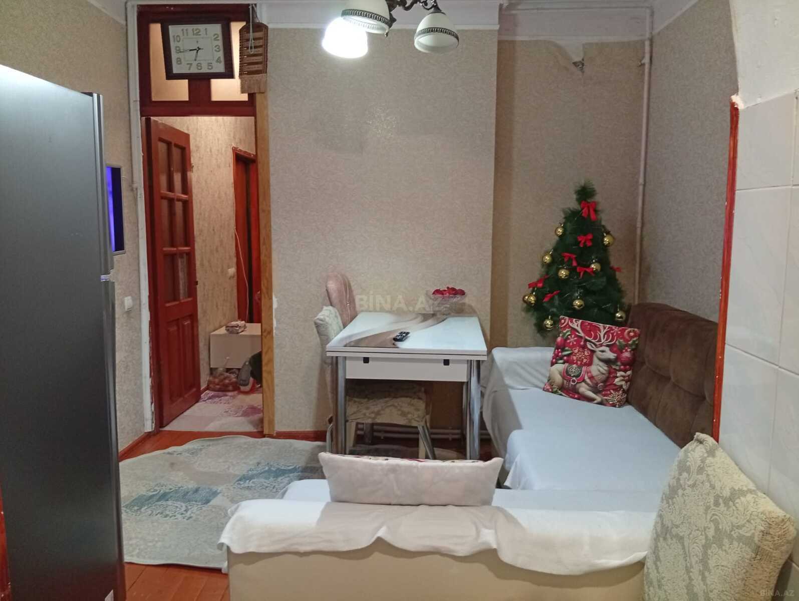 2 otaqlı köhnə tikili 45 m², Massiv V q.