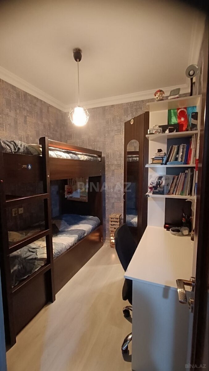 Satılır 3 otaqlı köhnə tikili 65 m², Səbail r. - əsas şəkil