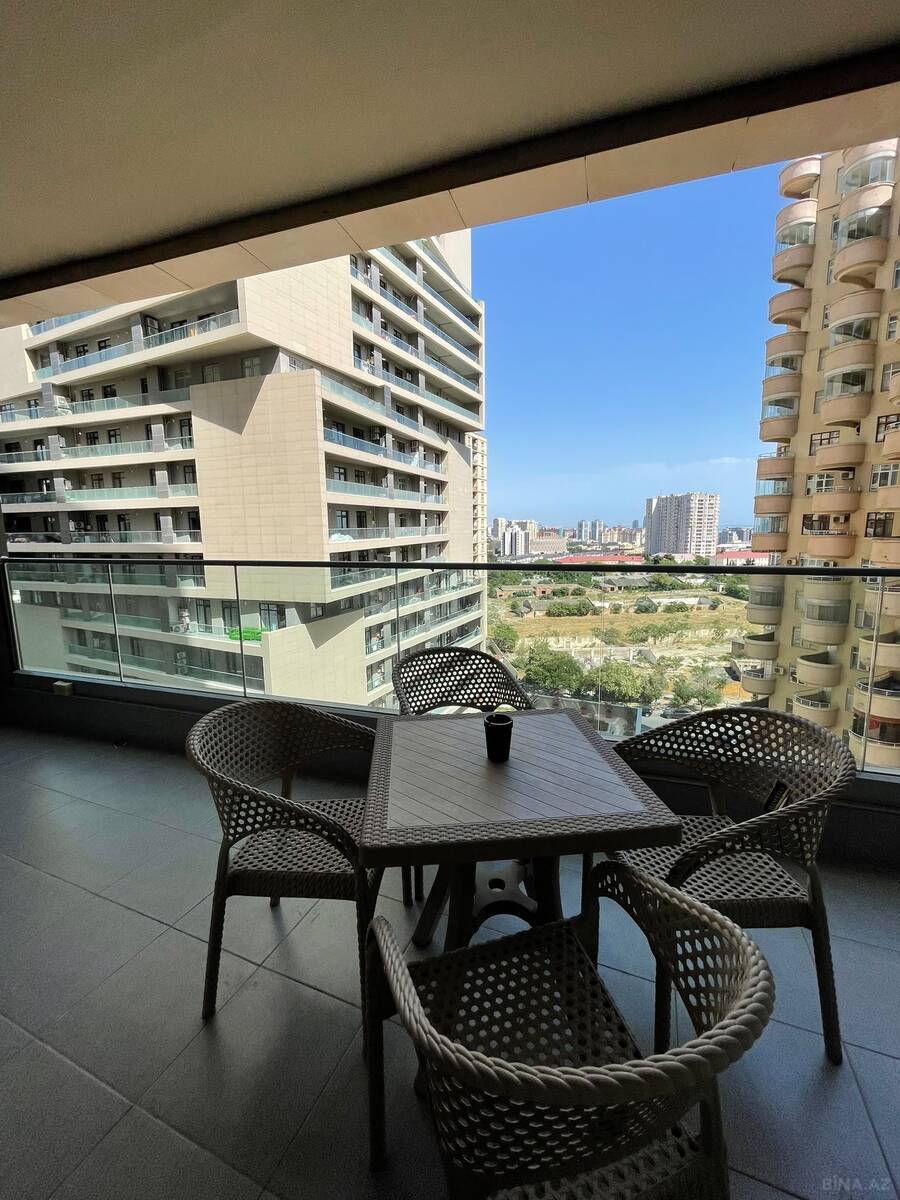 3 otaqlı yeni tikili 150 m², 8 Noyabr m.
