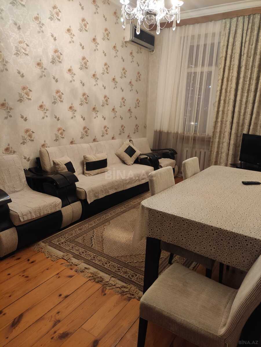 2 otaqlı köhnə tikili 50 m², Şah İsmayıl Xətai m.