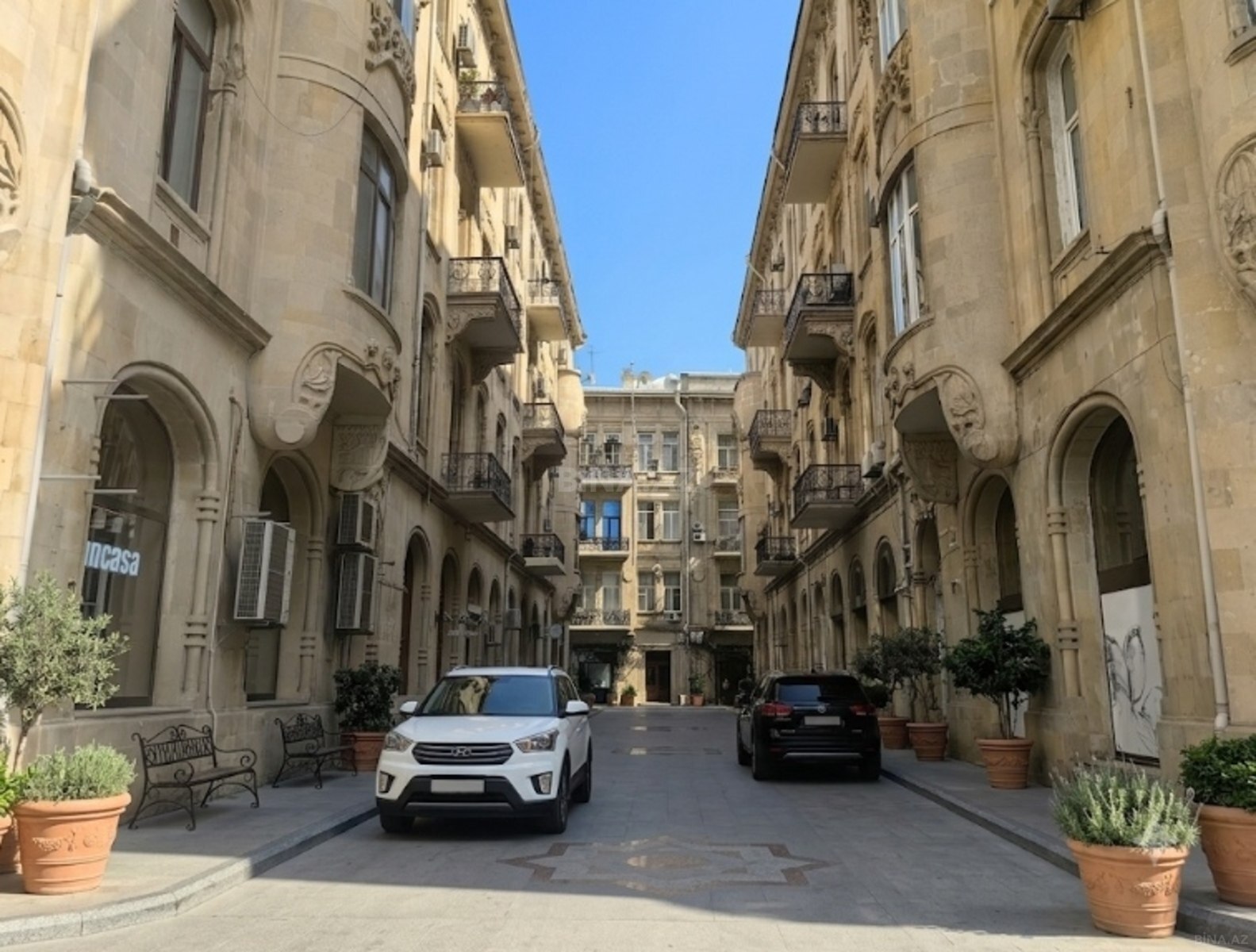 Satılır 3 otaqlı köhnə tikili 98 m², Sahil m. - şəkil 3