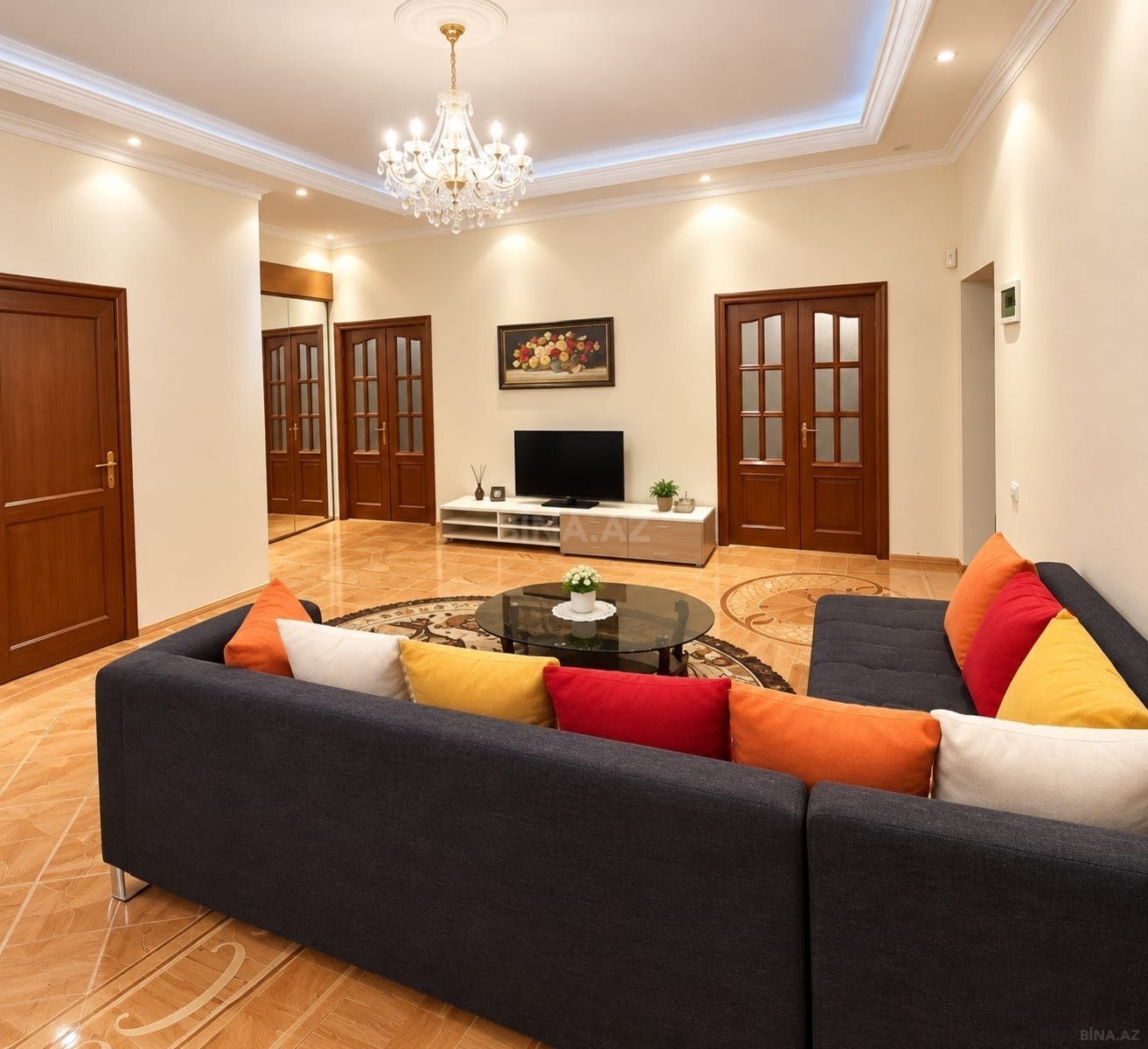 4 otaqlı köhnə tikili 110 m², İçəri Şəhər m.
