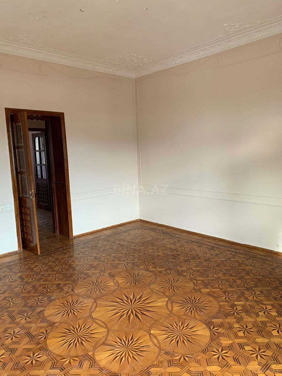 3 otaqlı köhnə tikili 118 m², Sahil m. - şəkil 2