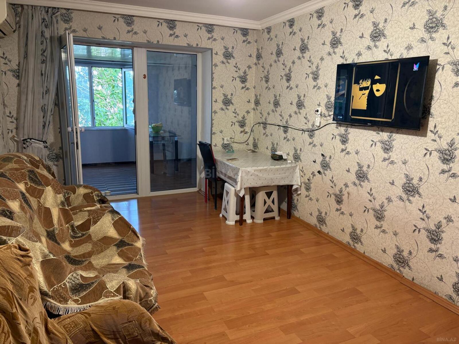 2 otaqlı köhnə tikili 40 m², Gənclik m. - əsas şəkil