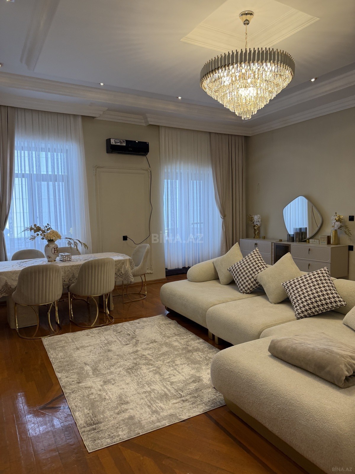 3 otaqlı köhnə tikili 135 m², Bayıl q.