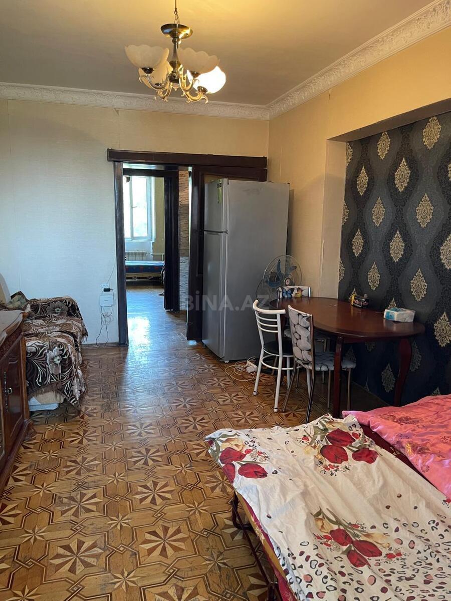 2 otaqlı köhnə tikili 50 m², Elmlər Akademiyası m. - əsas şəkil
