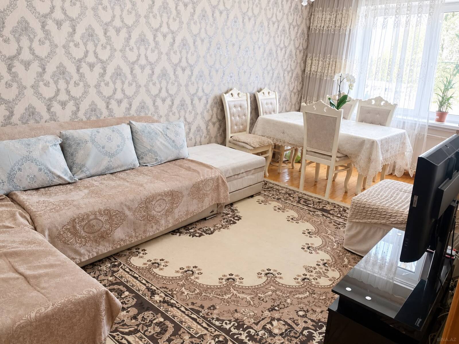 3 otaqlı köhnə tikili 90 m², Yeni Günəşli q.
