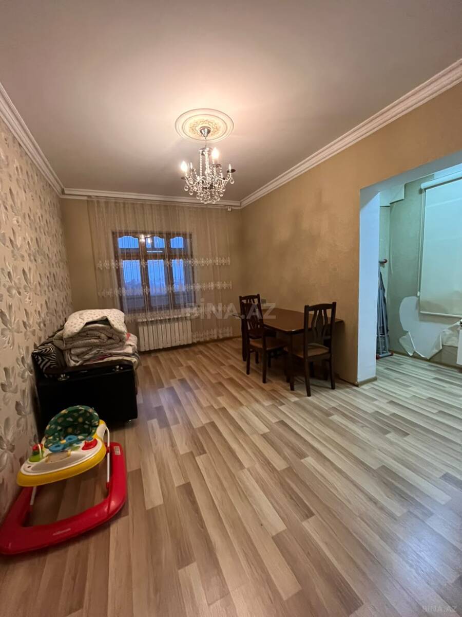 2 otaqlı köhnə tikili 70 m², Yeni Günəşli q.