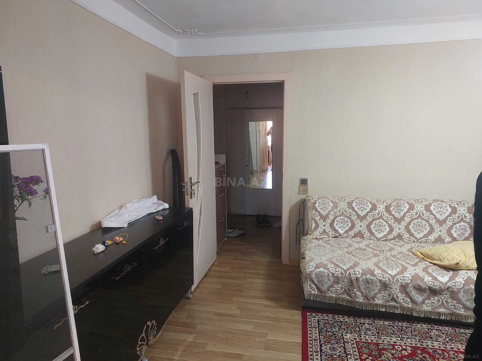 Satılır 2 otaqlı köhnə tikili 55 m², Elmlər Akademiyası m. - şəkil 3