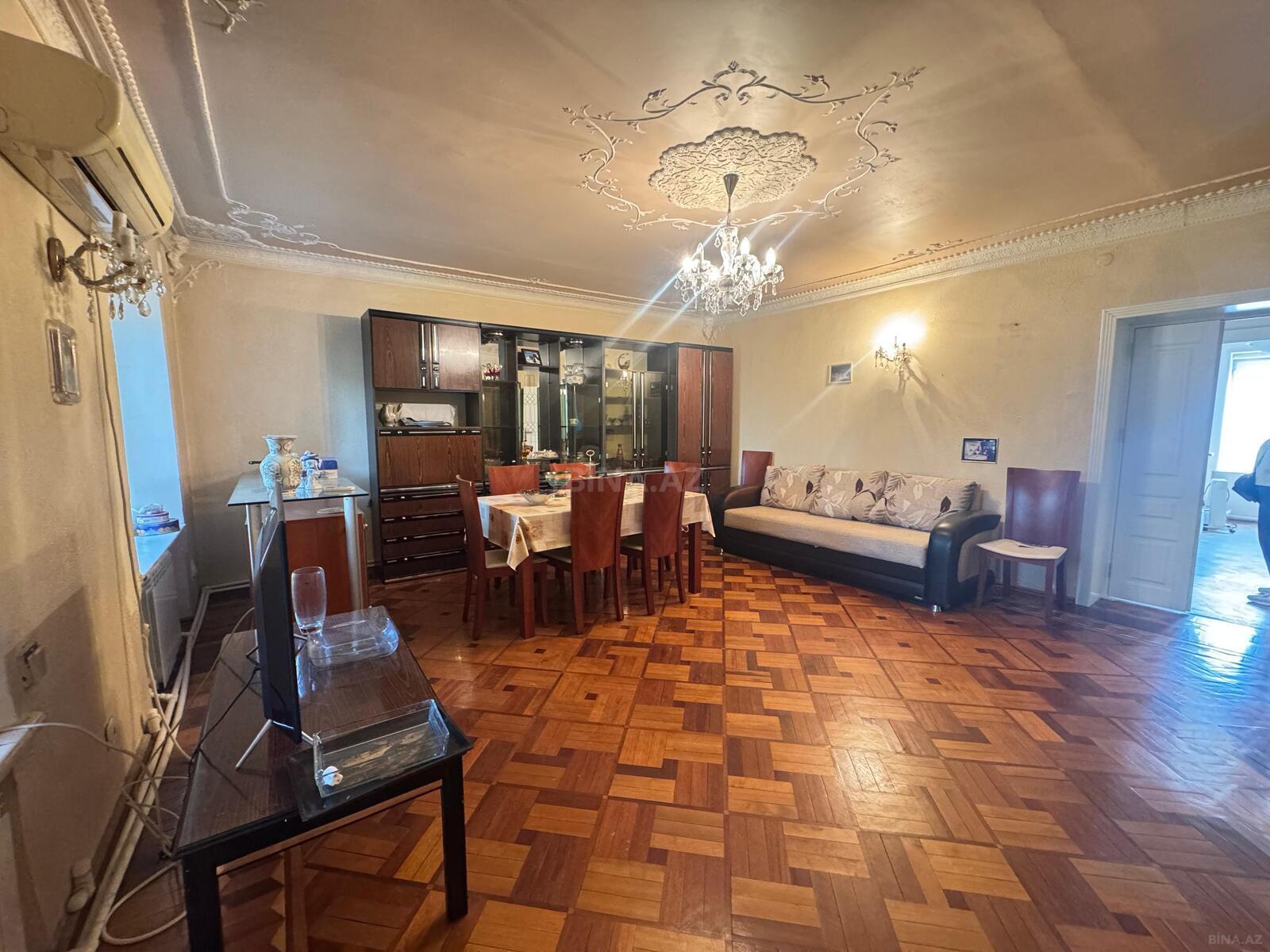 4 otaqlı köhnə tikili 85 m², Elmlər Akademiyası m. - şəkil 3