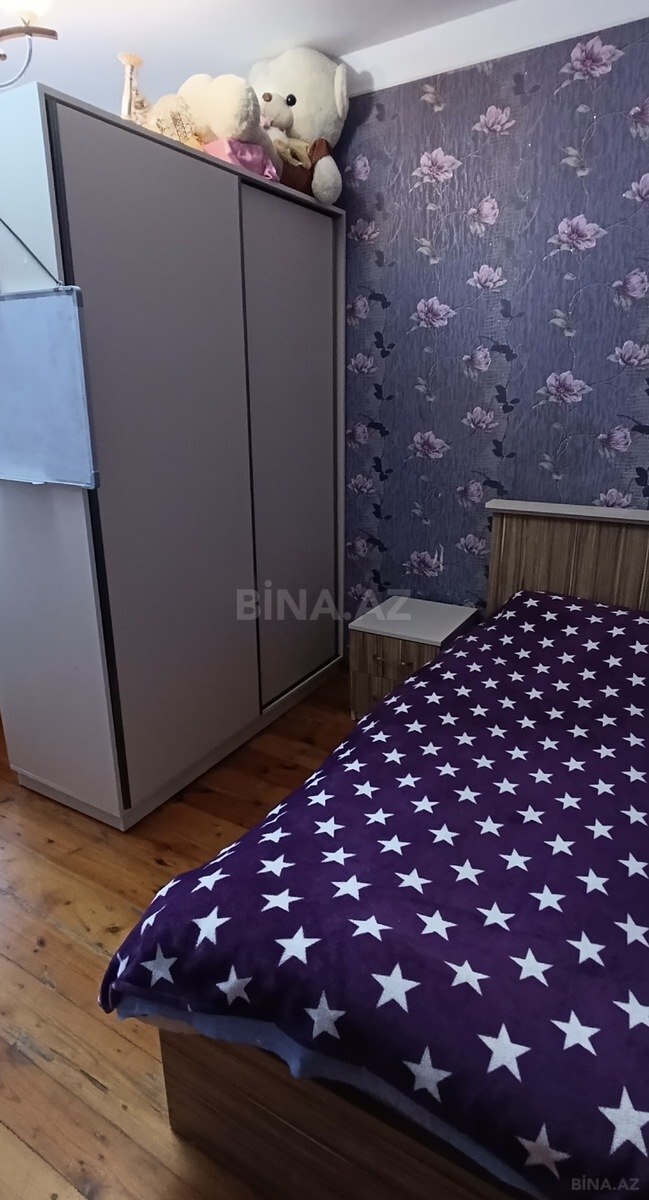 3 otaqlı köhnə tikili 70 m², Əhmədli m.
