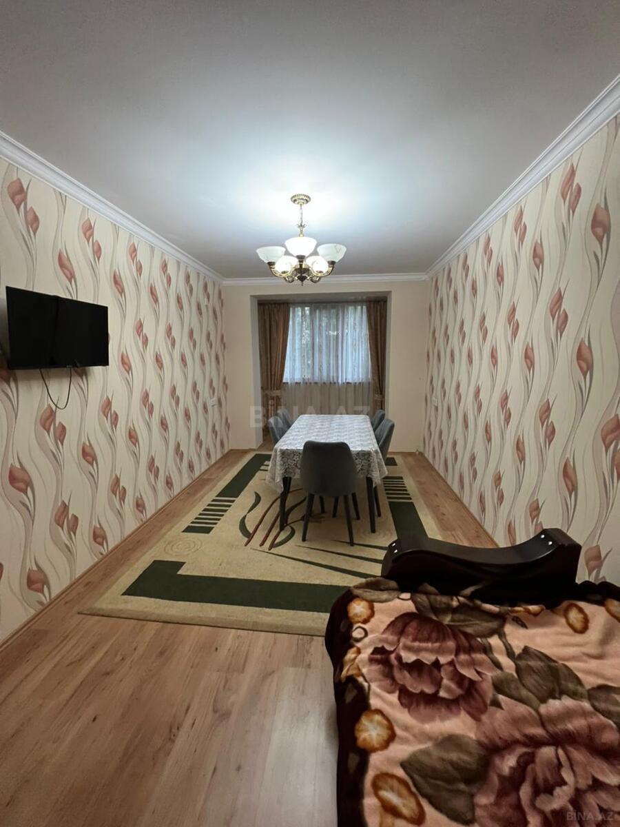 Satılır 4 otaqlı köhnə tikili 105 m², Azadlıq Prospekti m.