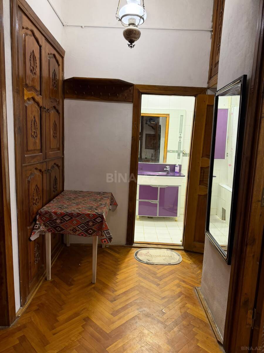 3 otaqlı köhnə tikili 80 m², Elmlər Akademiyası m. - şəkil 3