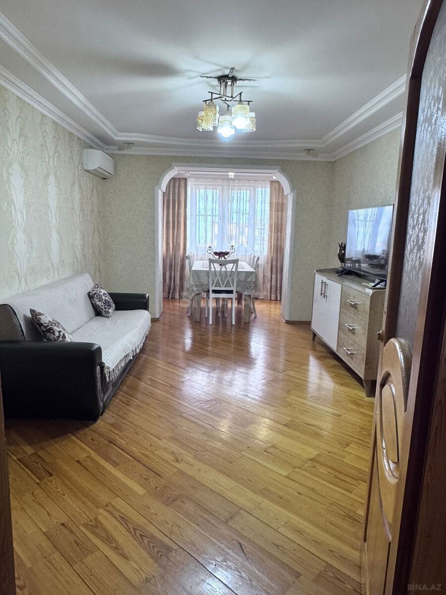 Satılır 3 otaqlı köhnə tikili 68 m², Badamdar q.