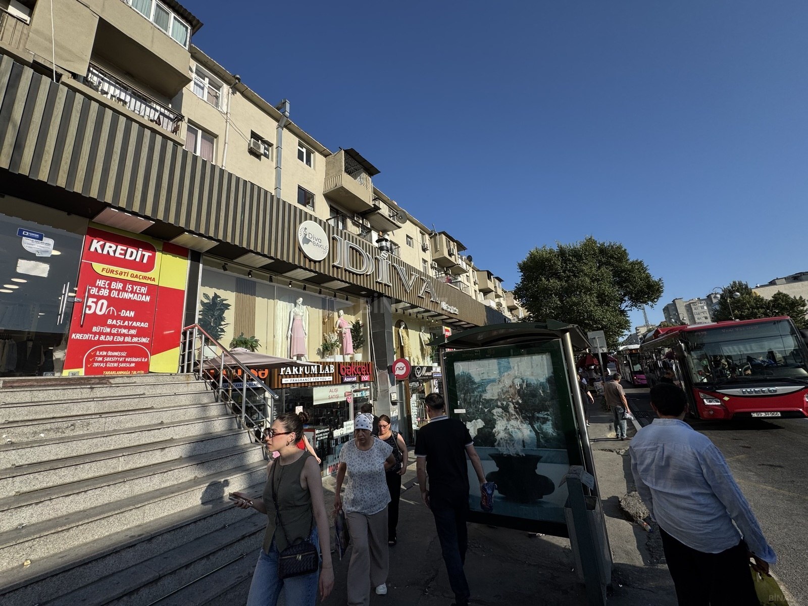 2 otaqlı köhnə tikili 55 m², İnşaatçılar m. - əsas şəkil
