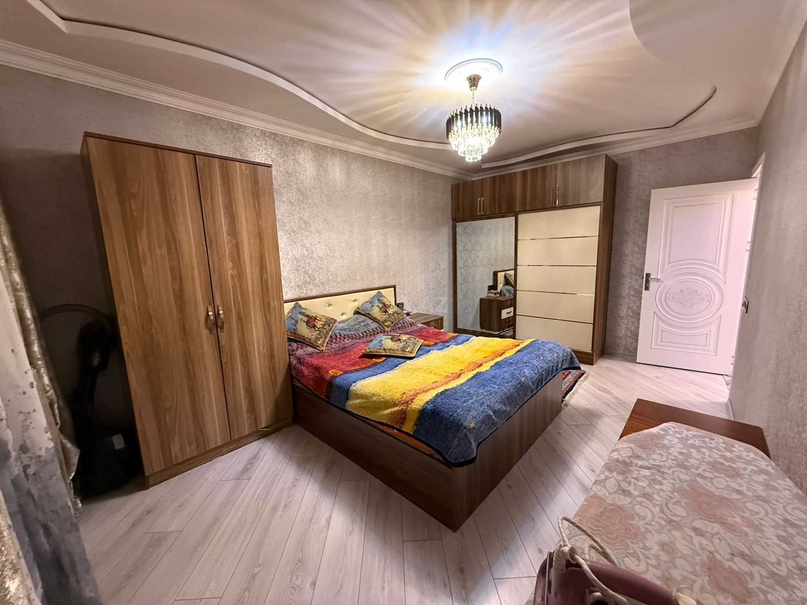 3 otaqlı köhnə tikili 85 m², Memar Əcəmi m. - şəkil 2