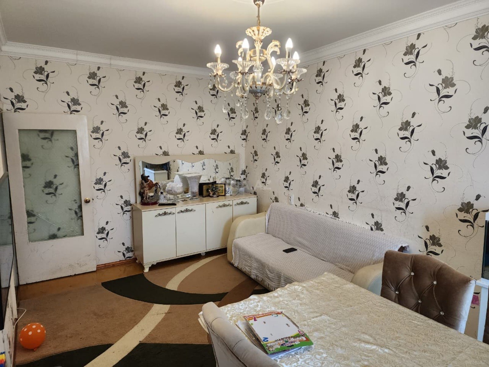 Satılır 3 otaqlı köhnə tikili 67 m², Xətai r.