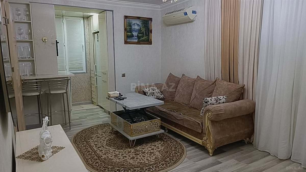 2 otaqlı köhnə tikili 50 m², Elmlər Akademiyası m.