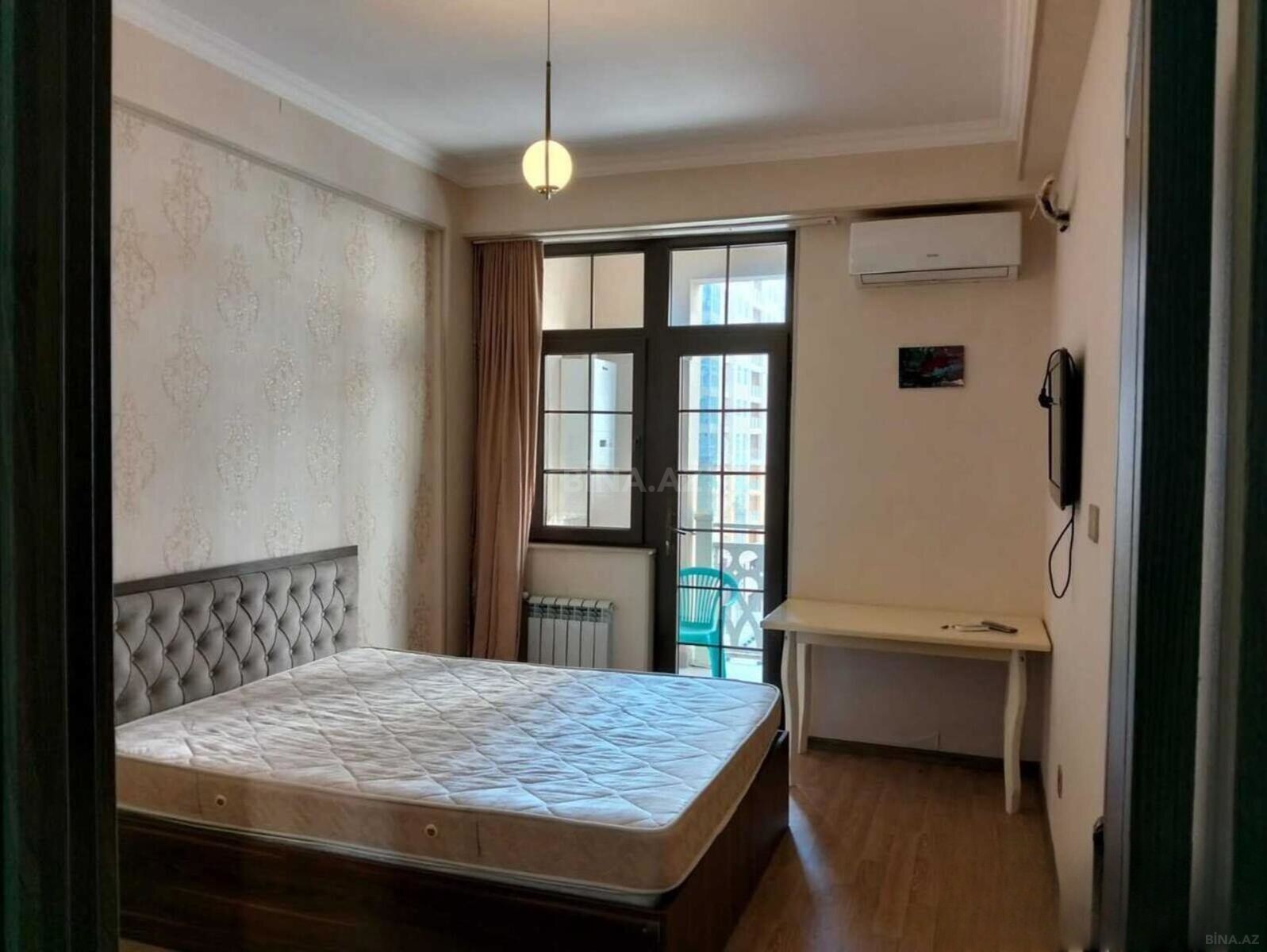1 otaqlı yeni tikili 50 m², 28 May m.