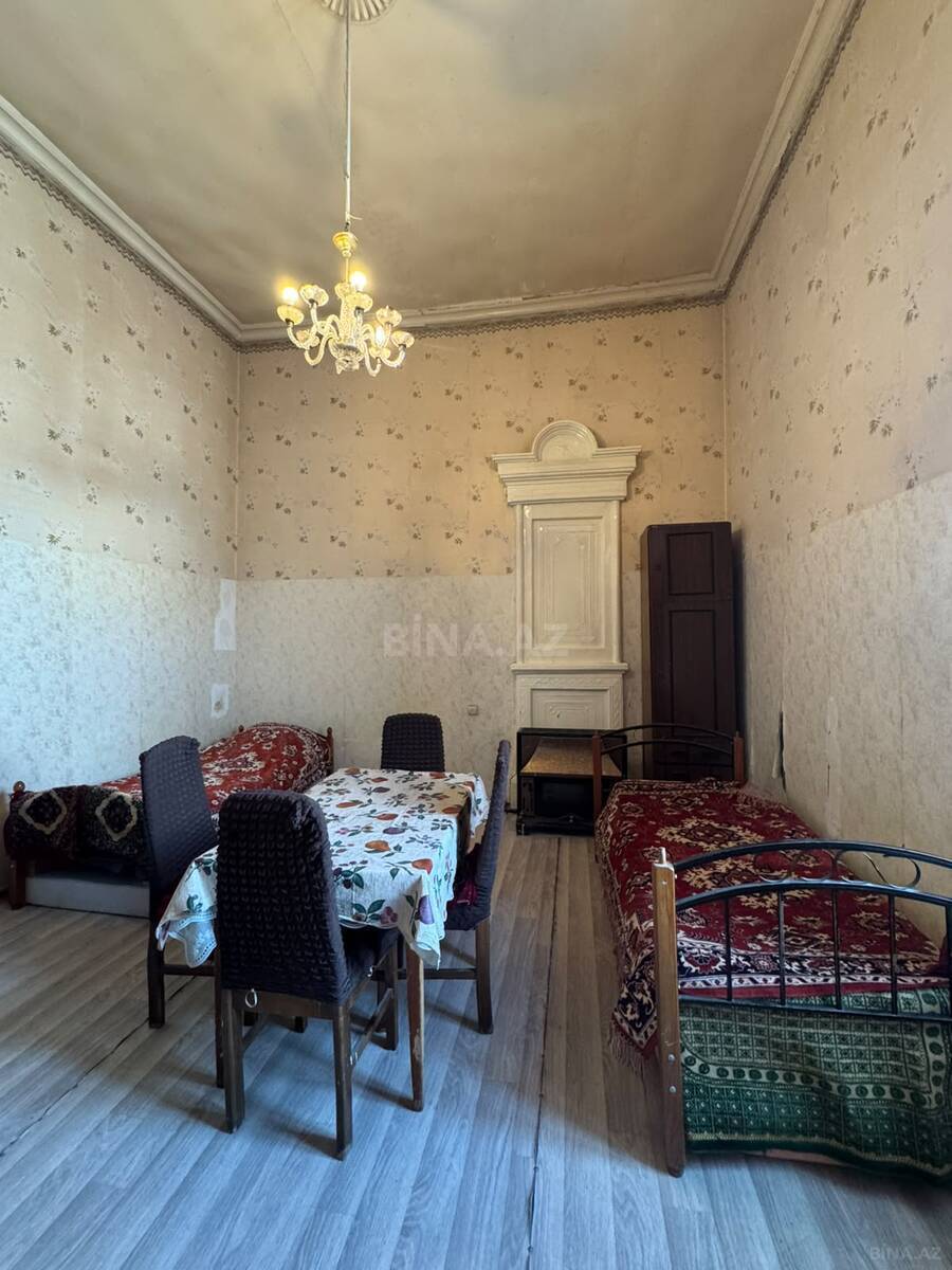 2 otaqlı köhnə tikili 70 m², Sahil m.
