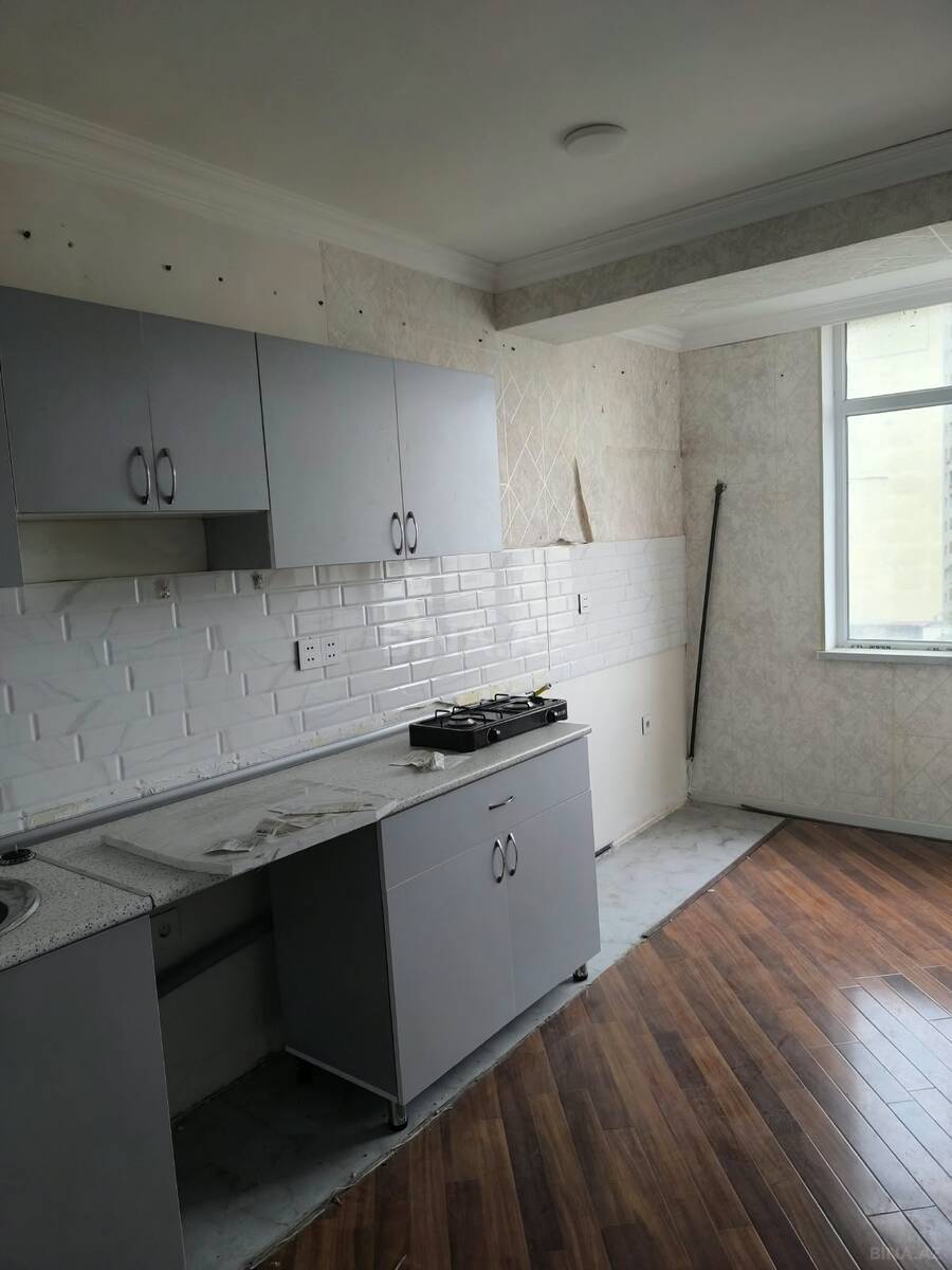 2 otaqlı köhnə tikili 60 m², Xalqlar Dostluğu m. - əsas şəkil