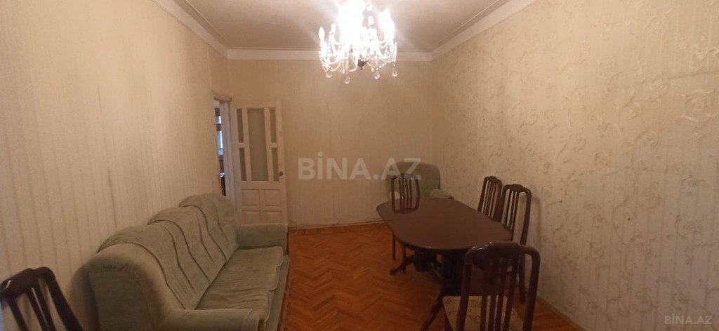 2 otaqlı köhnə tikili 60 m², Əhmədli m.
