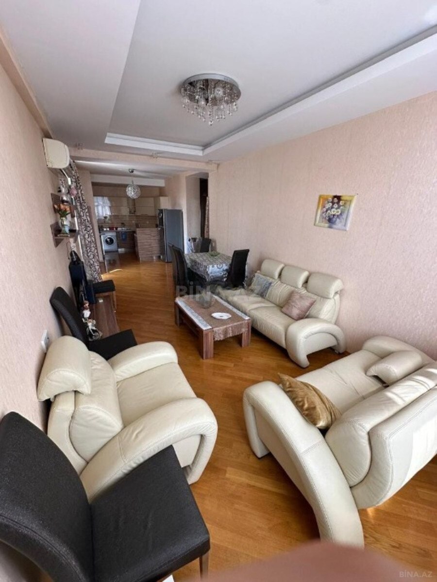 3 otaqlı yeni tikili 105 m², 8 Noyabr m.