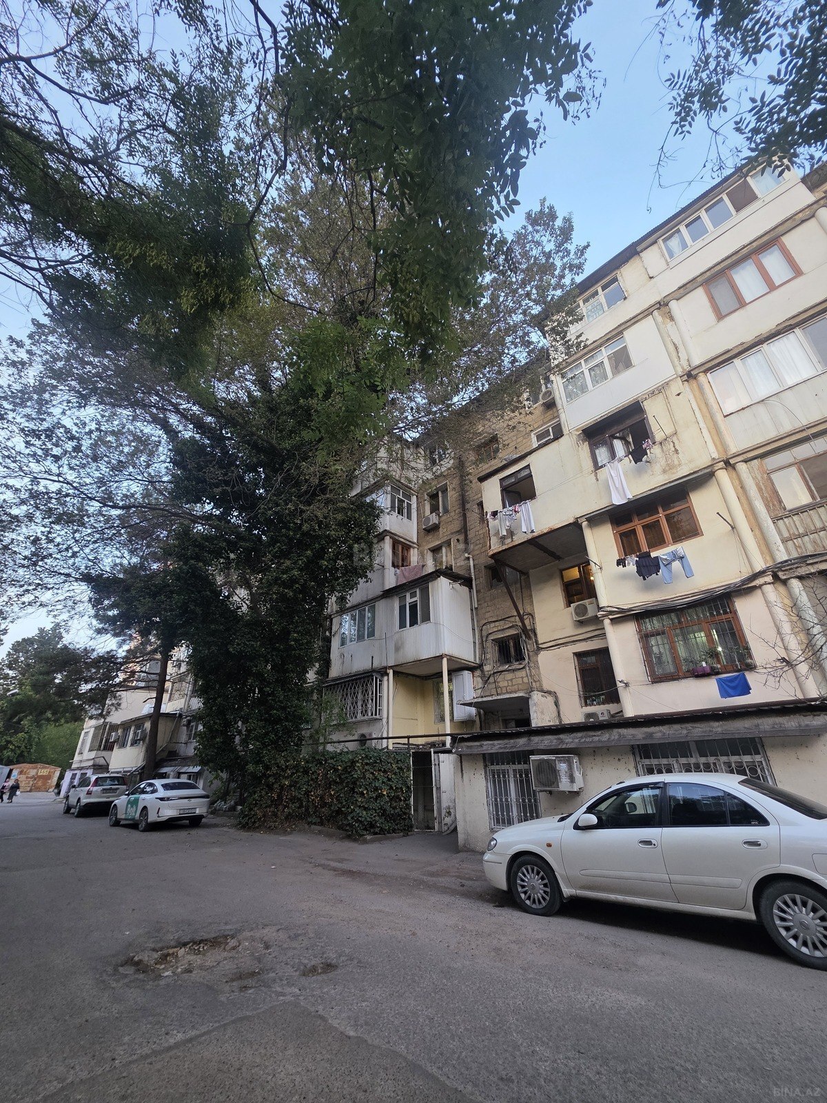3 otaqlı köhnə tikili 85 m², İnşaatçılar m. - əsas şəkil