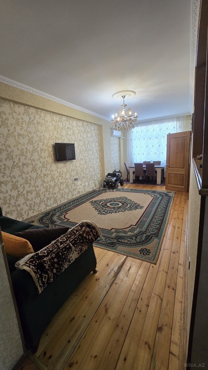 2 otaqlı yeni tikili 62 m², İnşaatçılar m.