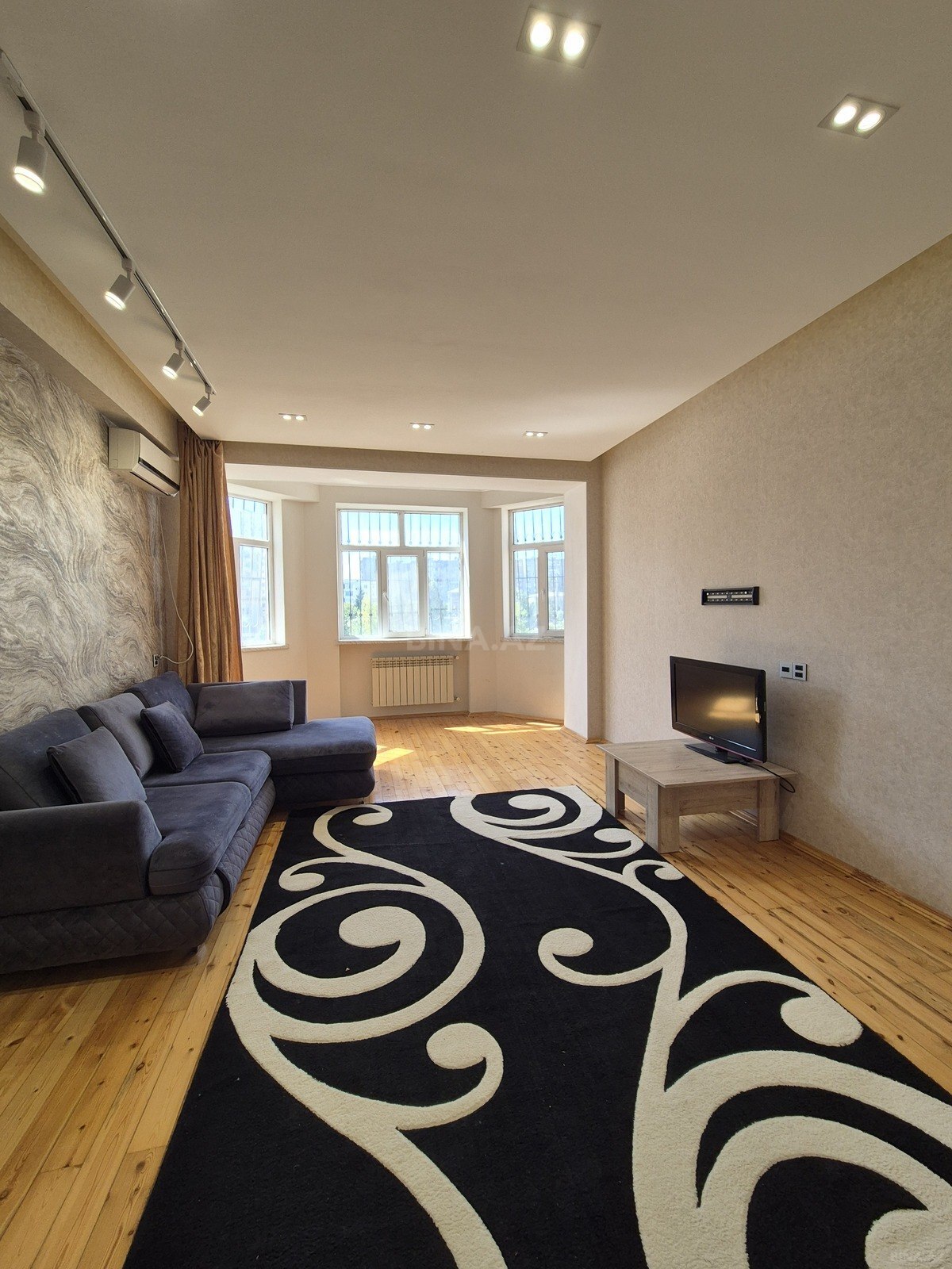 2 otaqlı yeni tikili 86 m², İnşaatçılar m.
