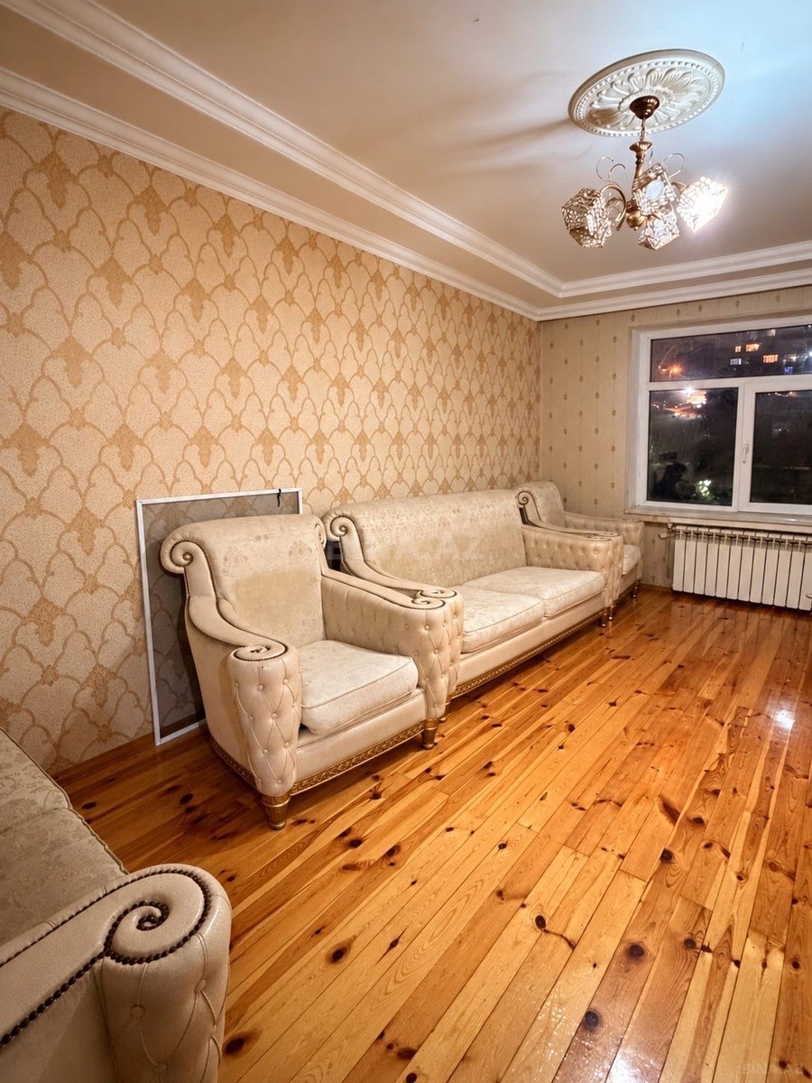 2 otaqlı köhnə tikili 50 m², Həzi Aslanov q.