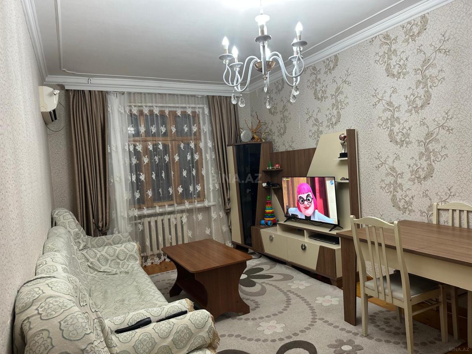 3 otaqlı köhnə tikili 75 m², Xalqlar Dostluğu m.