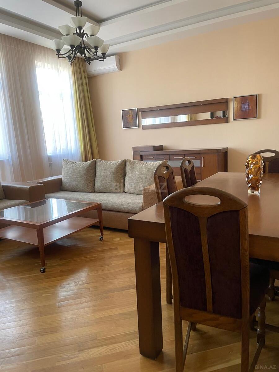 4 otaqlı köhnə tikili 130 m², Sahil m.