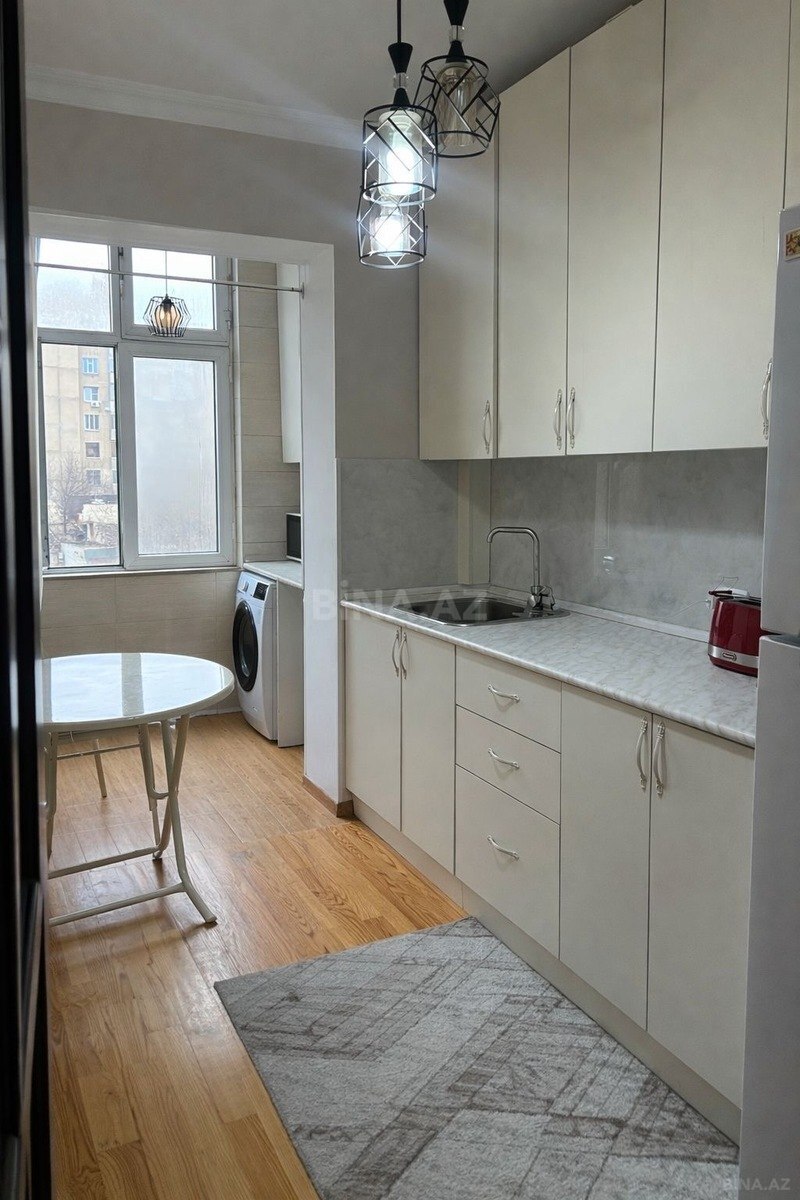 Satılır 2 otaqlı köhnə tikili 55 m², Xalqlar Dostluğu m. - şəkil 3