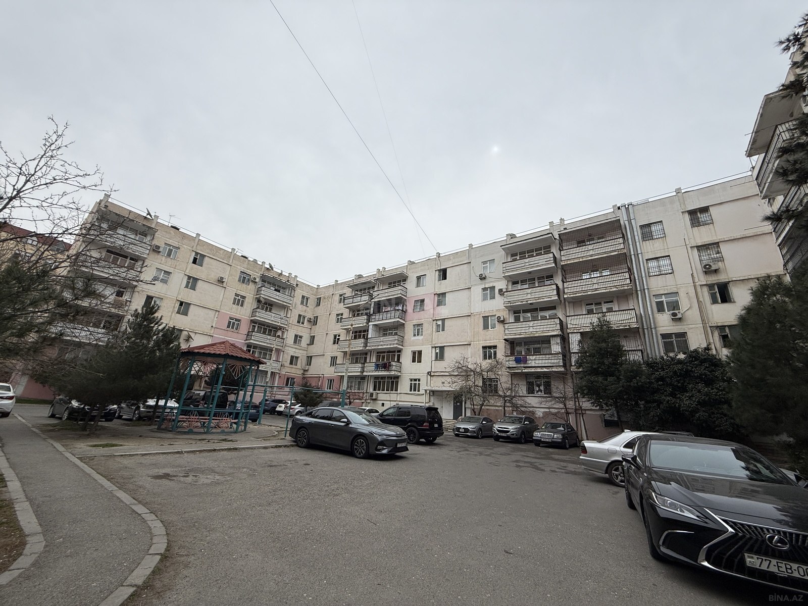 Satılır 1 otaqlı köhnə tikili 45 m², Şah İsmayıl Xətai m.