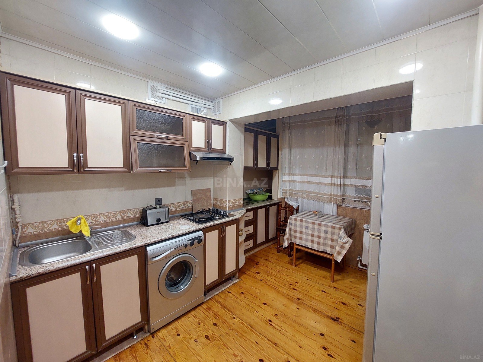 3 otaqlı köhnə tikili 85 m², 7-ci mikrorayon q.