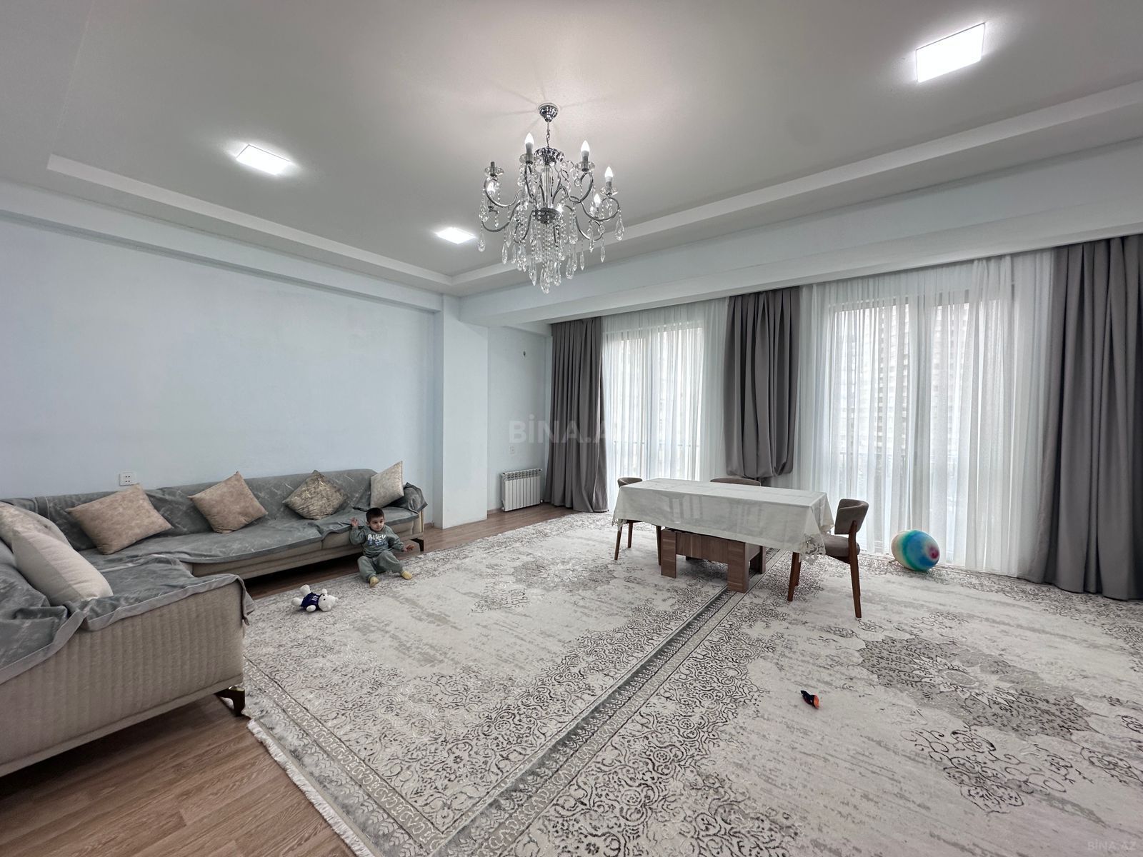 3 otaqlı yeni tikili 168 m², Elmlər Akademiyası m.