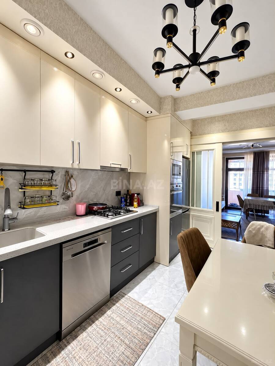 3 otaqlı yeni tikili 121 m², Elmlər Akademiyası m. - əsas şəkil